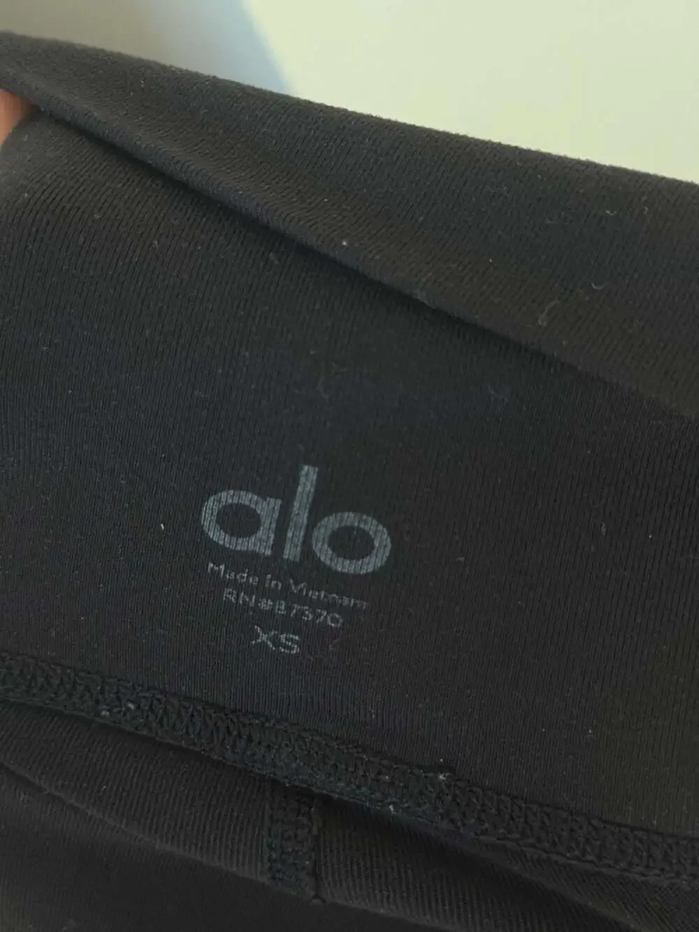 Alo Yoga High-Waist Airbrush Legging in Black